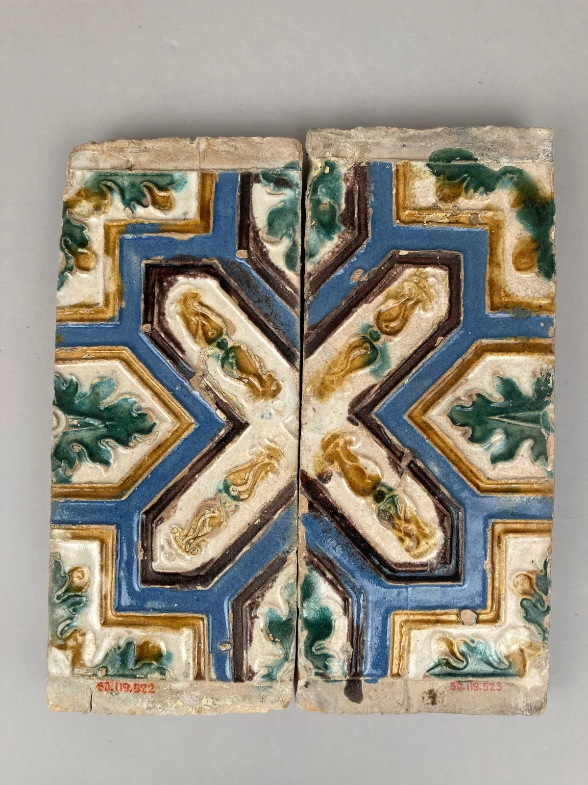 Ceiling tiles