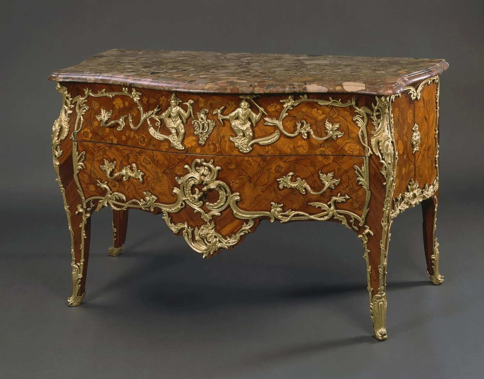 Chest of Drawers (commode)