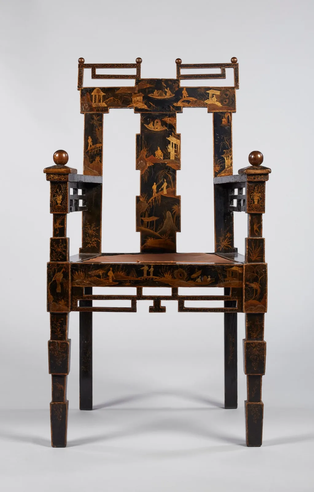 Fauteuil à décor de laque