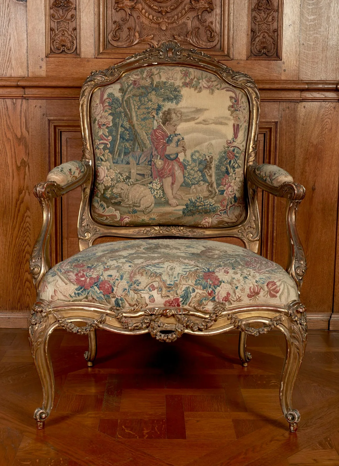 Fauteuil à la reine : "La leçon de danse" et "Le Loup plaidant contre le Renard par devant le Singe"