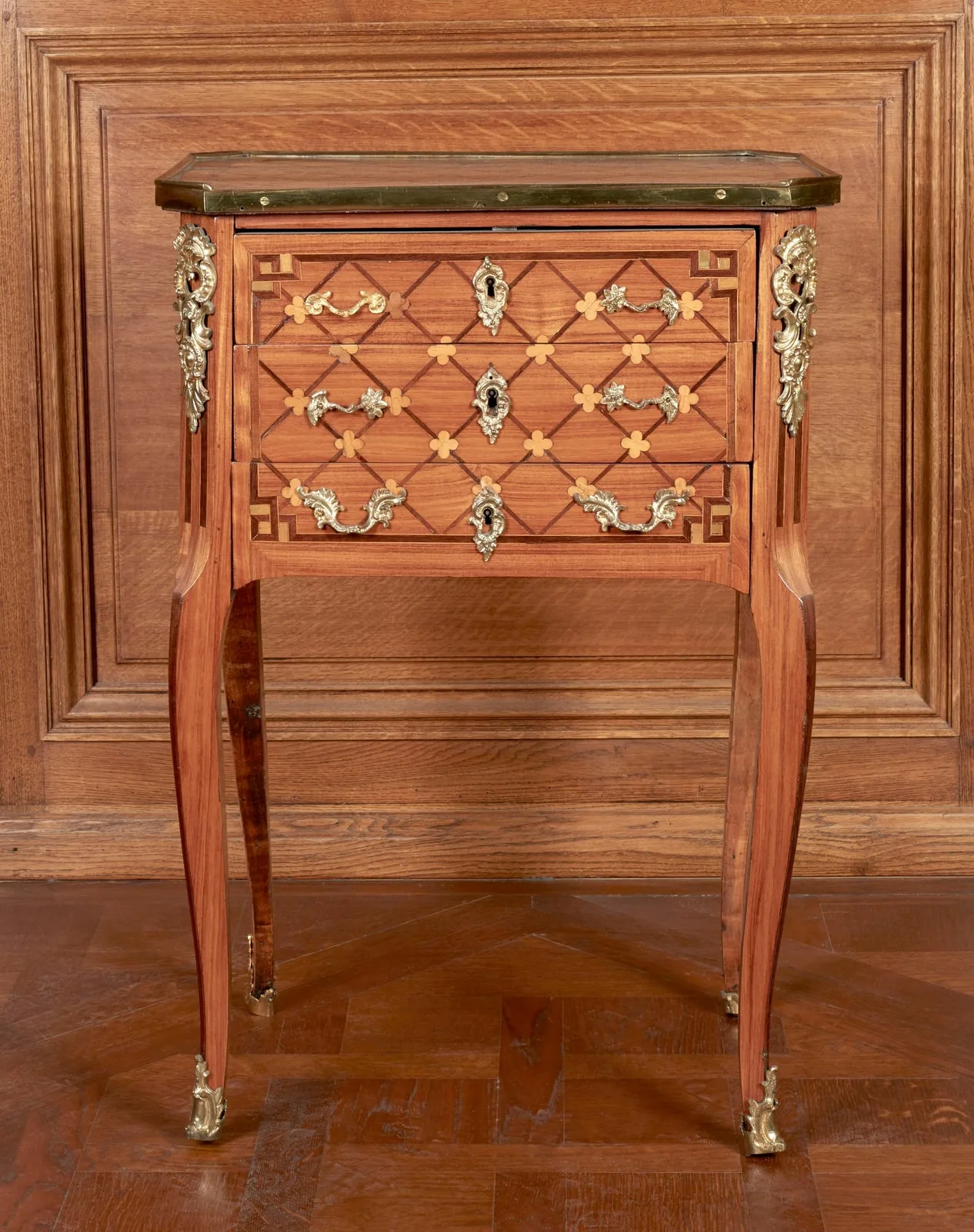 Table en chiffonnière