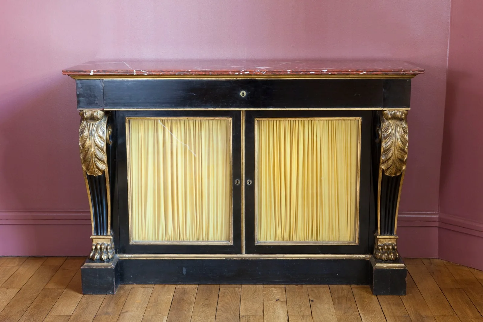 Console à deux vantaux vitrés