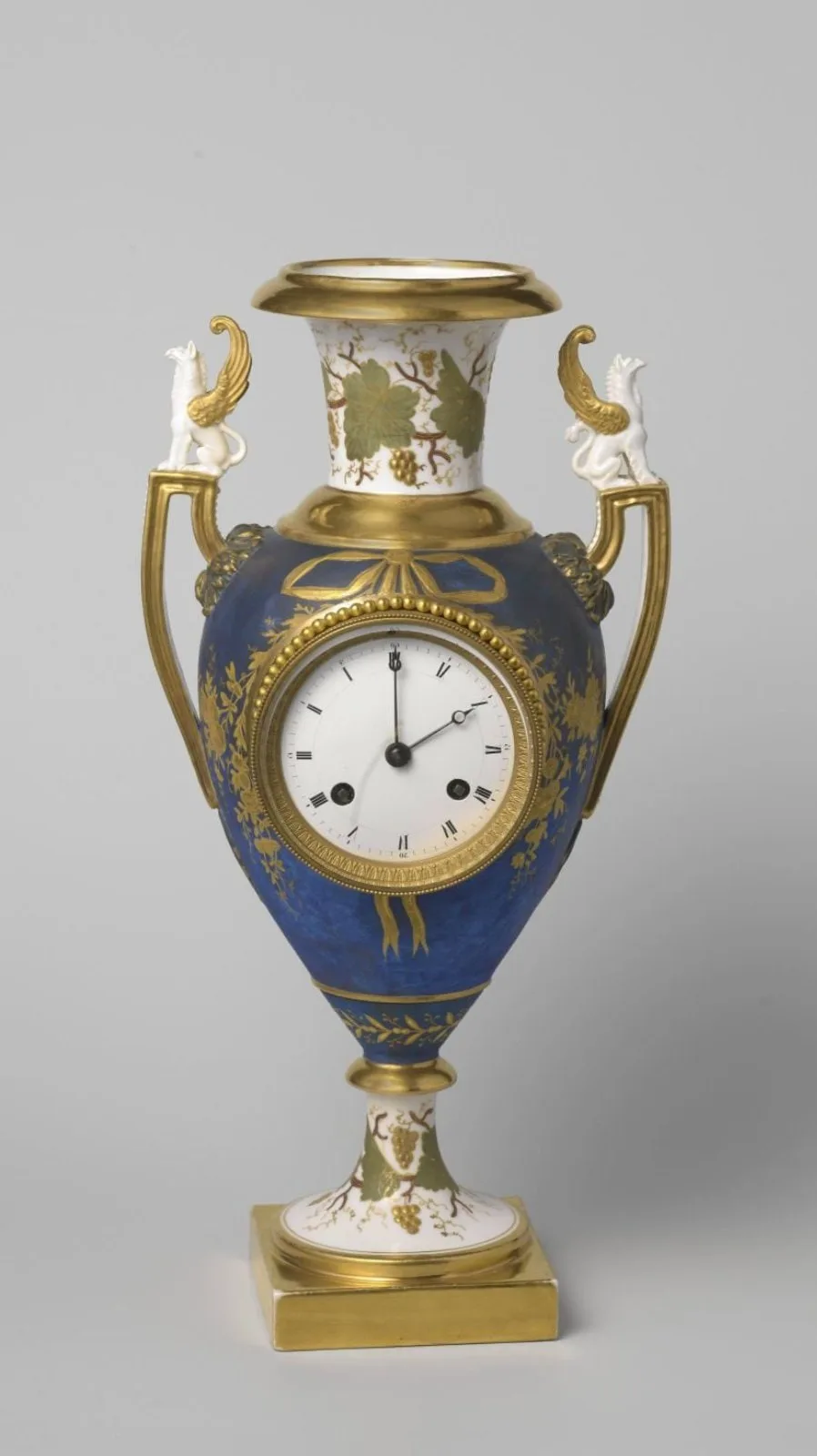 Vase with a clock
