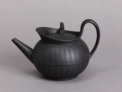 Black Basalt Teapot with Sybil Finial