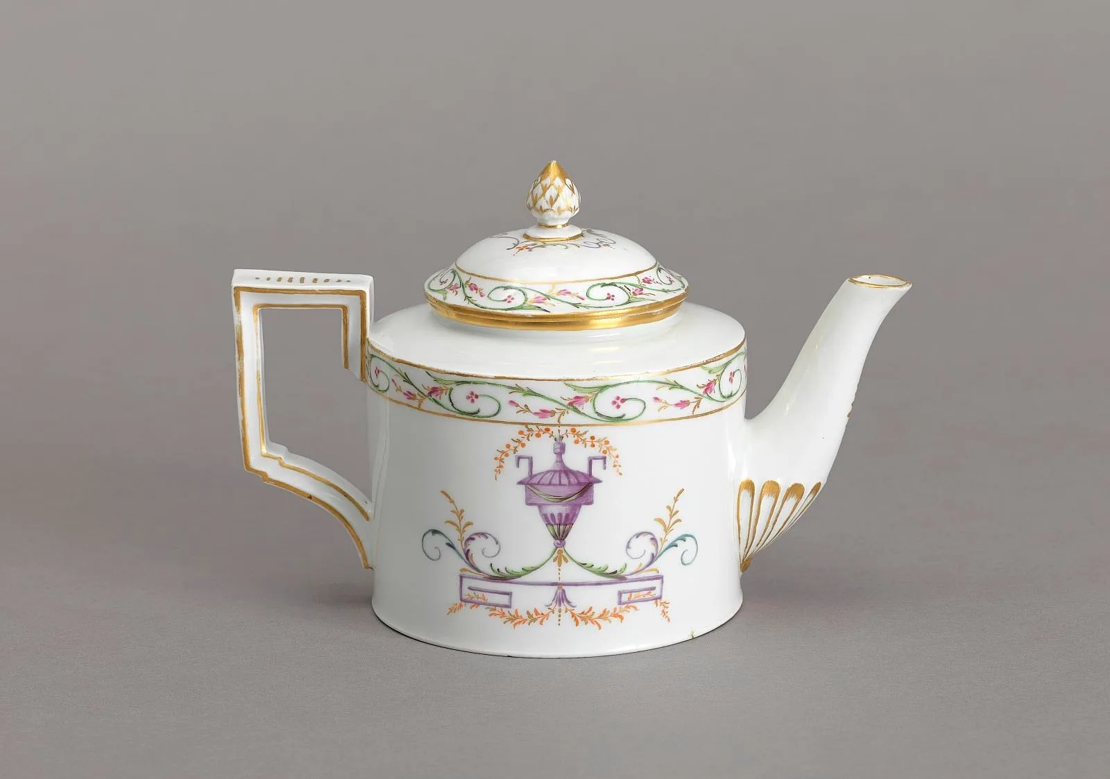 Teapot with Urn Pattern