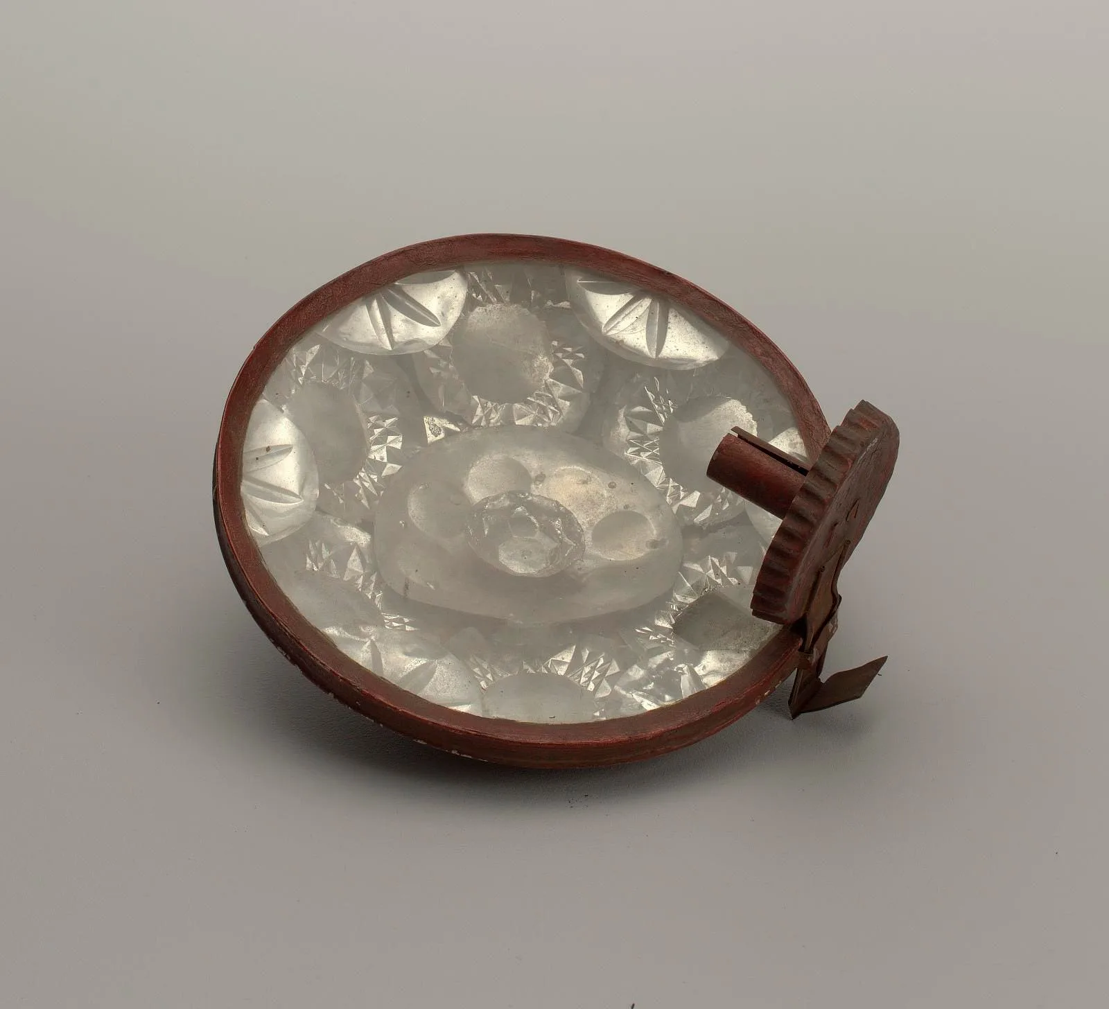 Sconce and socket