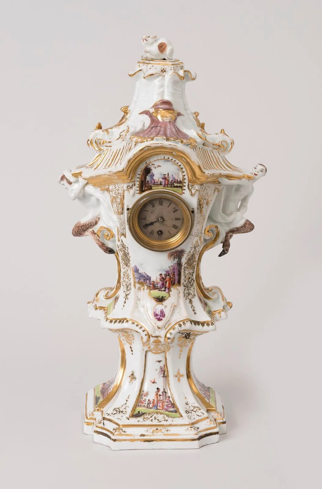 Clock with Chinoiserie Pattern