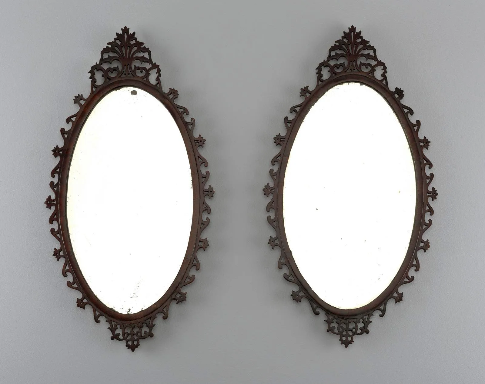 Pair of mirrors